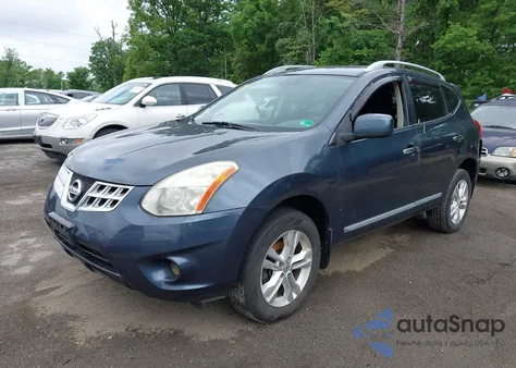 2013 Nissan Rogue Sv z USA, uszkodzony, nr VIN JN8AS5MV6DW628699